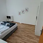 Lehastays - Buckau 15 I 2 I Voll Ausgestattete Kueche I Balkon I Smart Tv *