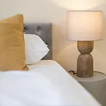 Lehastays - Buckau 15 I 2 I Voll Ausgestattete Kueche I Balkon I Smart Tv *