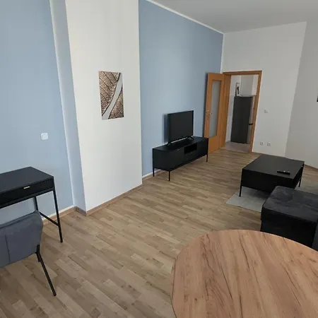 Lehastays Buckau - Ns15-02 I 2 I Voll Ausgestattete Kueche I Erdgeschoss I Balkon I Smart Tv Apartament