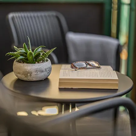 Lehastays - Buckau 15 I 2 I Voll Ausgestattete Kueche I Balkon I Smart Tv Lägenhet *