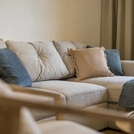 Lehastays - Buckau 15 I 2 I Voll Ausgestattete Kueche I Balkon I Smart Tv