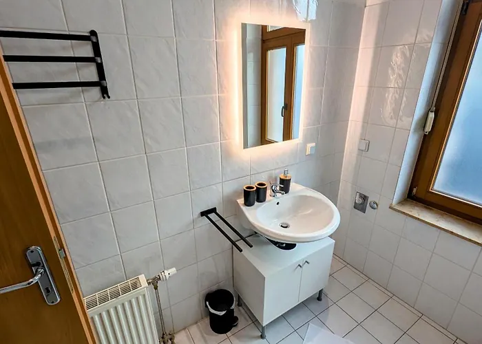 Lehastays - Buckau 15 I 2 I Voll Ausgestattete Kueche I Balkon I Smart Tv