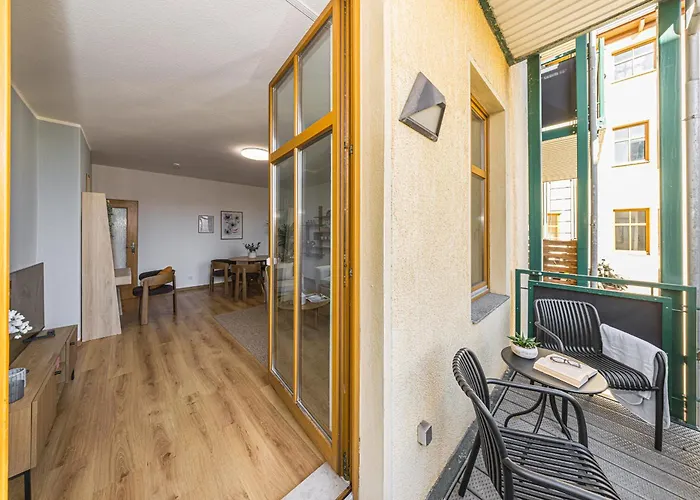 Lehastays - Buckau 15 I 2 I Voll Ausgestattete Kueche I Balkon I Smart Tv