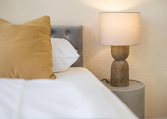 Lehastays - Buckau 15 I 2 I Voll Ausgestattete Kueche I Balkon I Smart Tv *