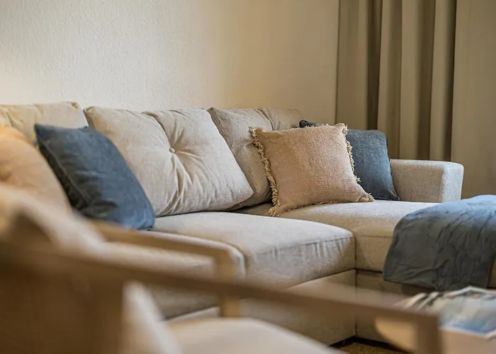 Lehastays - Buckau 15 I 2 I Voll Ausgestattete Kueche I Balkon I Smart Tv