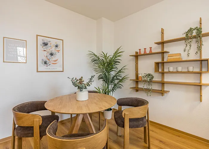 Lehastays - Buckau 15 I 2 I Voll Ausgestattete Kueche I Balkon I Smart Tv Lägenhet *